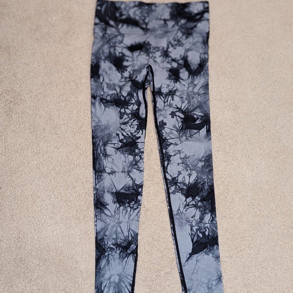 Shein ladies size medium booty scrunch leggings